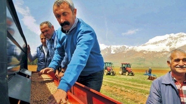 Dersim Belediyesi kayyımın borçlarını ödeyip kara geçti