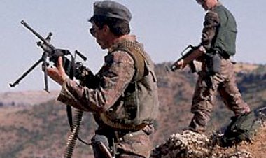 İran'da 'Devrim Muhafızlarına' saldırı