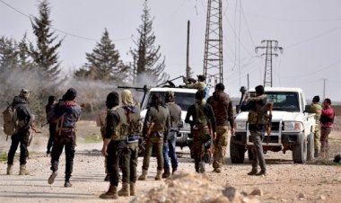 Haşdi Şabi'ye bağlı milis gruplar Suriye sınırından çekiliyor