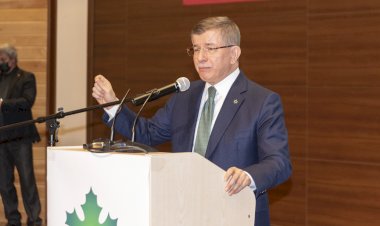 Ahmet Davutoğlu'ndan EGM'ye 'Kürtçe' tepkisi