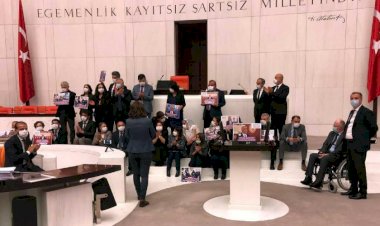 HDP, TBMM’de oturma eylemine başladı