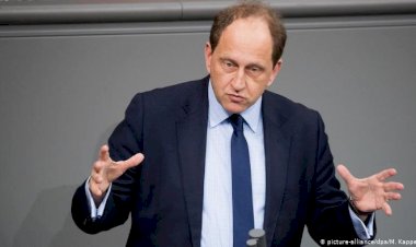 Lambsdorff: Türkiye'nin AB üyelik süreci sona erdirilmeli