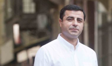 Demirtaş: 'İktidar, bazı muhalefet partileri ile pazarlıklar yapıyor olabilir'