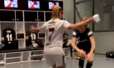 Beşiktaşlı kadın futbolcular Kürtçe şarkı eşliğinde halay çekti