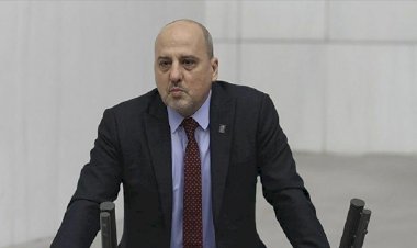 HDP'den ayrılan  Ahmet Şık, başka bir partiye katıldı