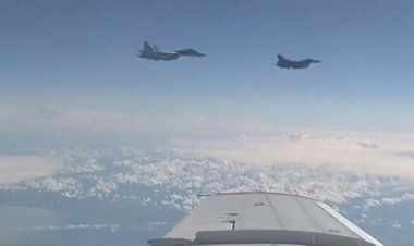 NATO savaş uçakları Rus savaş uçaklarını önledi