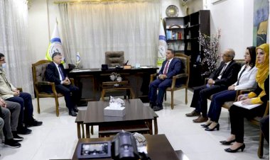 Özbekistan heyeti Rojava'da Özerk Yönetim yetkilileri ile görüştü