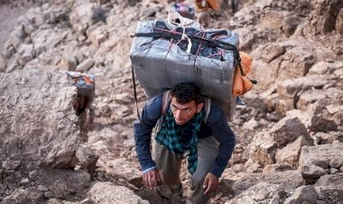 İran güvenlik güçleri Kürt Kolberlere saldırdı!