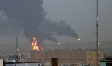 İran'da petrol rafinerisinde yangın çıktı