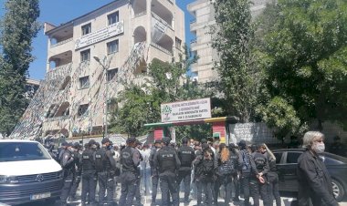 Van’da Kürtçe Dil Şenliği engellendi