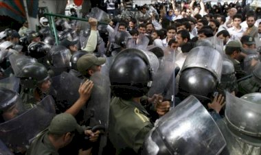 İran’da protestoculara sert müdahale: 100 gözaltı