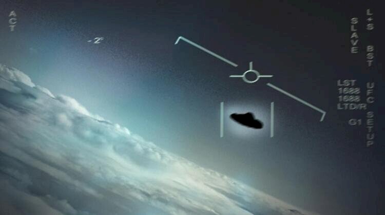 Pentagon, merakla beklenen UFO raporunu yayınladı