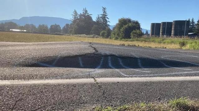 Kanada’da asfaltı bile eriten aşırı sıcaklıklar 130’dan fazla ölüme neden oldu