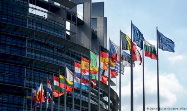 AP, HDP’ye açılan kapatma davasını kınayan kararı kabul etti