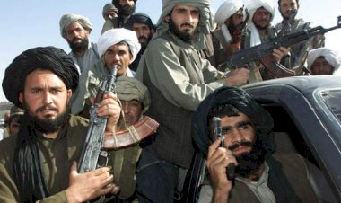 Taliban İran sınırındaki geçiş noktasını ele geçirdi