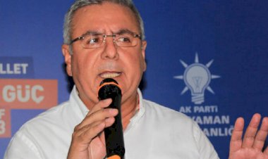 Mehmet Metiner'den AK Parti'ye eleştiri: Ciddi bir kibir-böbürlenme sorunu var