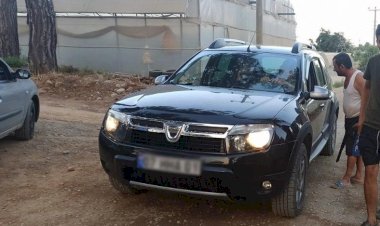 Yol kesen ırkçı silahlı ve sopalı gruplar linç edecek Kürt arıyor