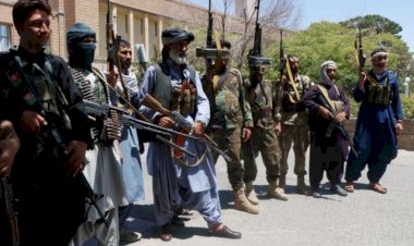 Afganistan'da Taliban, 3 günde 5 vilayet başkentini ele geçirdi