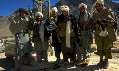 Taliban, Afganistan’da ilerliyor: Altı merkezin kontrolünü ele geçirdi