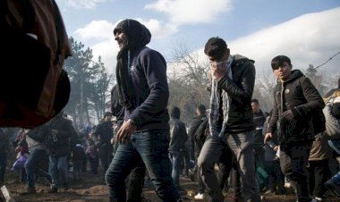 Yunanistan: 'Afgan göçmenler için Türkiye'ye daha fazla destek verelim'