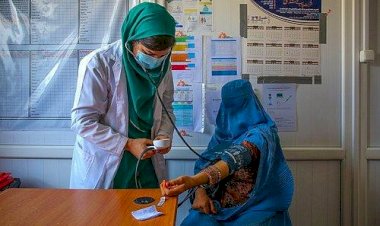 Taliban’dan kadın sağlık çalışanlarına çağrı