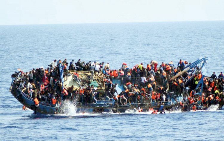 BM: Kanarya Adaları'na giden bir teknede aç ve susuz kalan 47 göçmen hayatını kaybetti