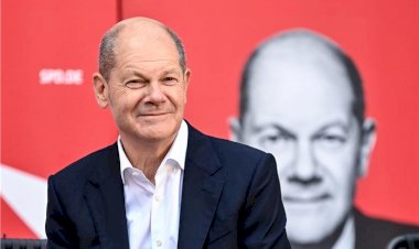 Almanya seçimlerinden birinci çıkan Sosyal Demokrat Parti lideri Olaf Scholz kimdir?
