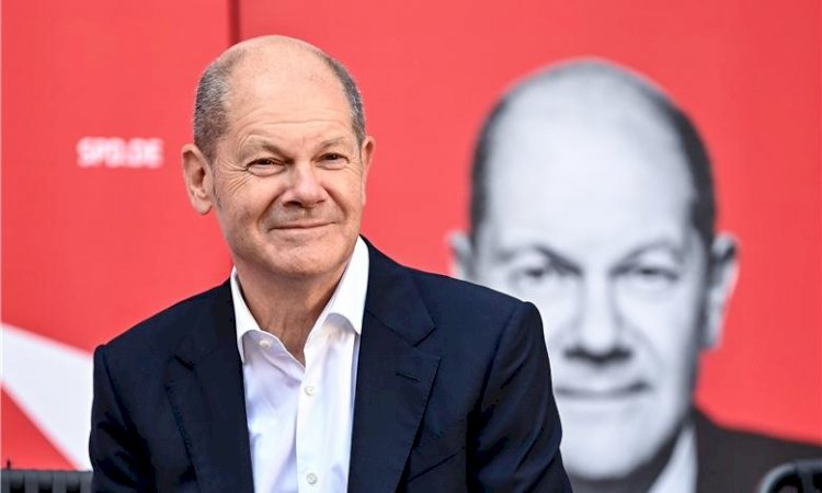 Almanya seçimlerinden birinci çıkan Sosyal Demokrat Parti lideri Olaf Scholz kimdir?