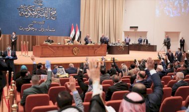 Irak Parlamentosu kendini feshetti