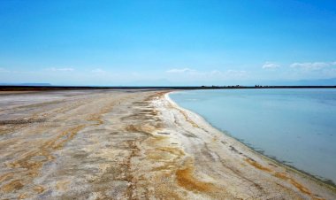 Bitlis'in Arin Gölü kuraklık nedeniyle küçülüyor
