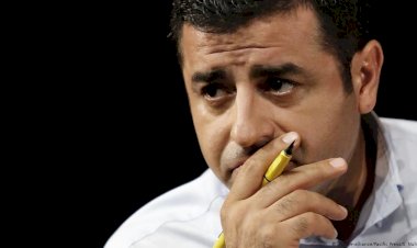 Demirtaş: 'Ya teorik demokratlarız ya da sahte demokratlar'