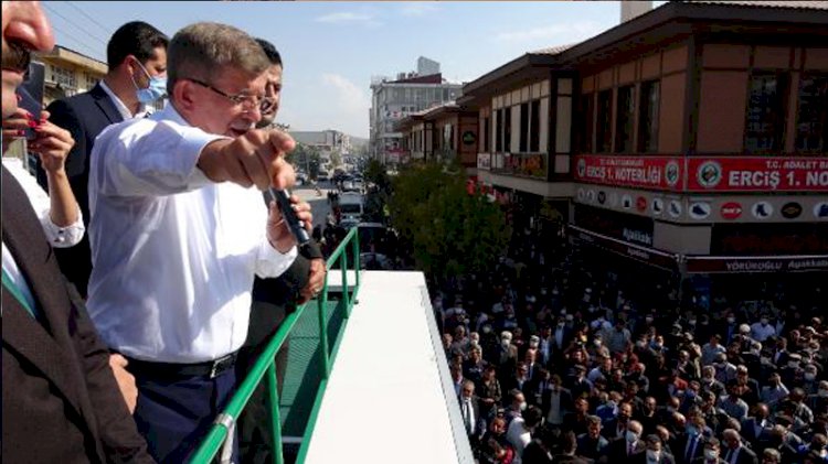 Davutoğlu Van'da: 'Serok Ahmet’in selamı var’ deyin