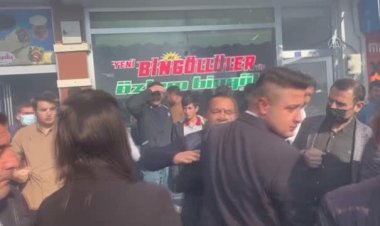 Meral Akşener’in Bingöl ziyaretinde ‘şehit yakını’ tepki gösterdi