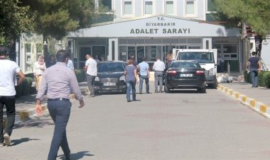 Diyarbakır'da 14 siyasetçi ve sendikacı tutuklandı