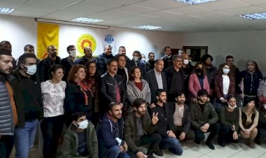Diyarbakır’da 21 öğretmen ihraç edildi