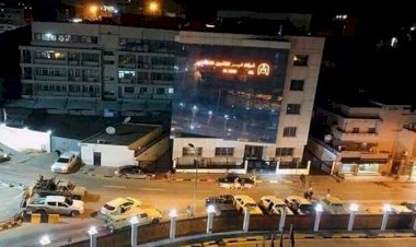 Libya'da silahlı gruplar başbakanlık binasını kuşattı
