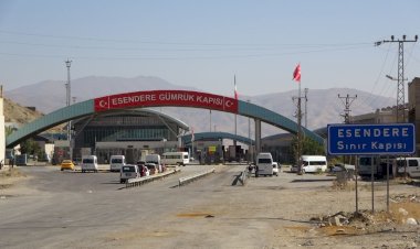 İran sınır kapılarını 15 gün süreyle kapattı