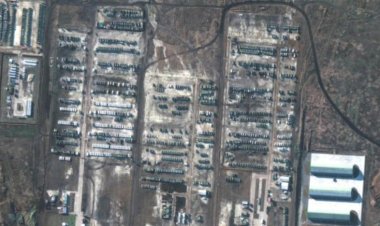 Uydu görüntülerinde yer aldı: Rusya hala Ukrayna sınırına askeri yığınak yapıyor