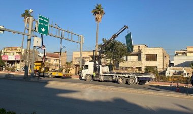 Kerkük’te trafik levhalarındaki Kürtçe yazılar kaldırıldı