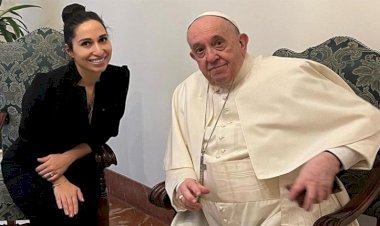 Kürt sanatçı Kasyan,Papa’yı ziyaret etti
