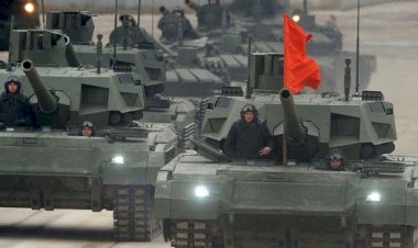 Rusya doğu bölgesindeki askeri birliklerini Ukrayna sınırına kaydırdı