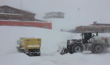 Van, Muş, Hakkari ve Bitlis'te 1064 köy ve mezranın yolu kapandı