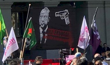 İsviçre'de 'Erdoğan'ı öldürün' pankartı davası başladı