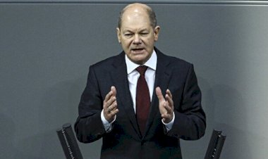 Almanya Başbakanı: Ukrayna sınırına yüz bin asker yığılması göz ardı edilemez!