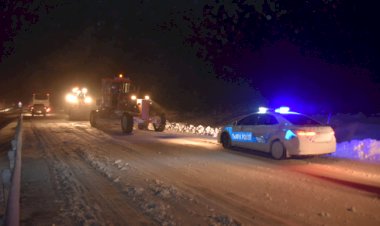 Urfa-Diyarbakır kara yolunda mahsur kalan 862 kişi kurtarıldı