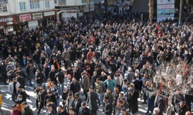 Mardin ve Diyarbakır’da binlerce kişinin katılımıyla elektrik protesto