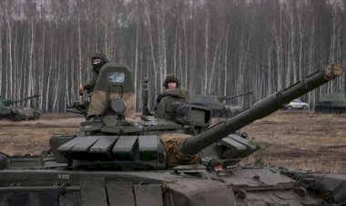 İngiltere Savunma Bakanlığı: Belarus'taki Rus kuvvetleri Kiev'e ilerliyor