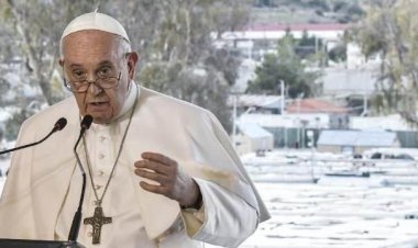 Papa, Rusya Büyükelçiliği'ne giderek savaşa dair endişelerini belirtti