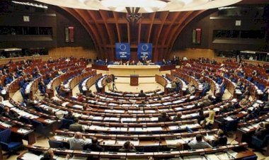 Rusya'nın Avrupa Konseyi üyeliği askıya alındı