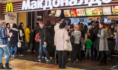 McDonald's Rusya'daki 850 restoranını kapatıyor! Peki, çalışanlara ne olacak?